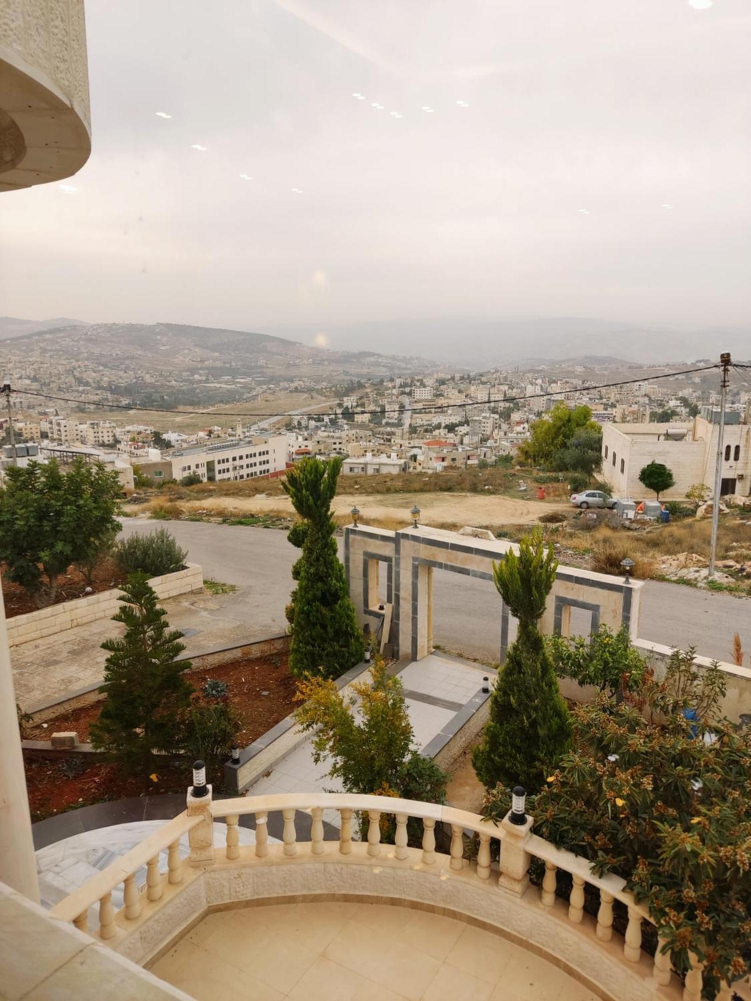 Lotus Housing For Furnished Apartments Jarash Exterior foto