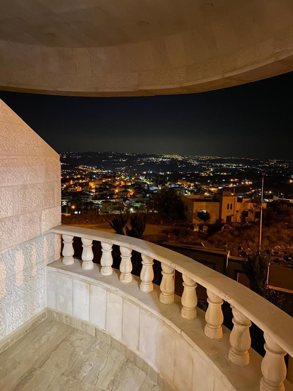 Lotus Housing For Furnished Apartments Jarash Habitación foto