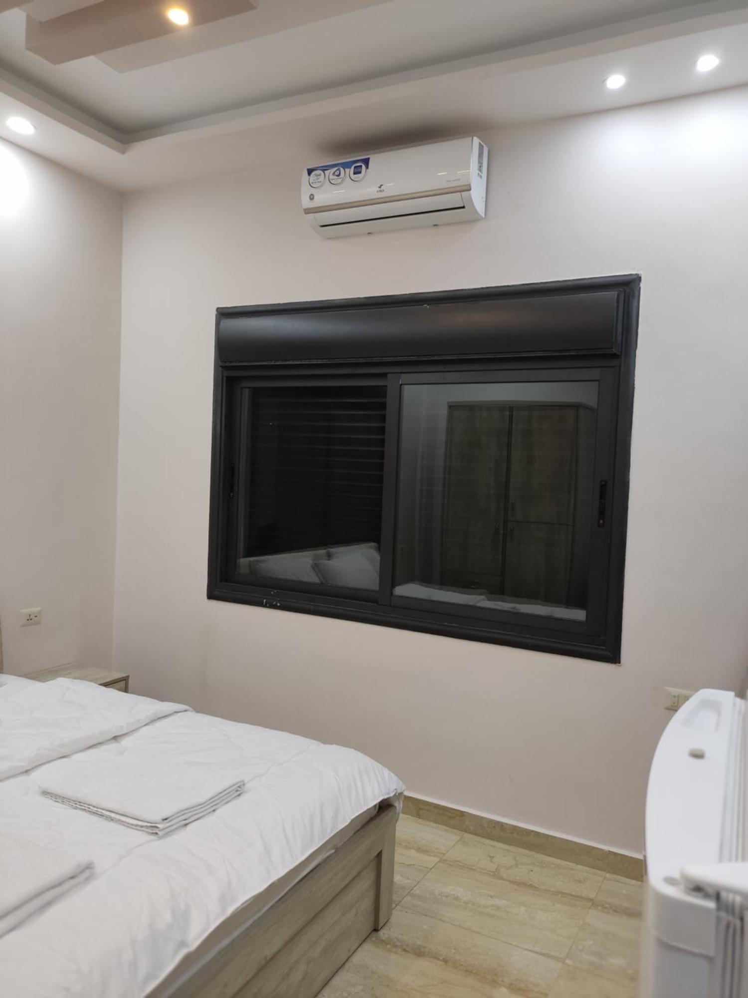 Lotus Housing For Furnished Apartments Jarash Habitación foto