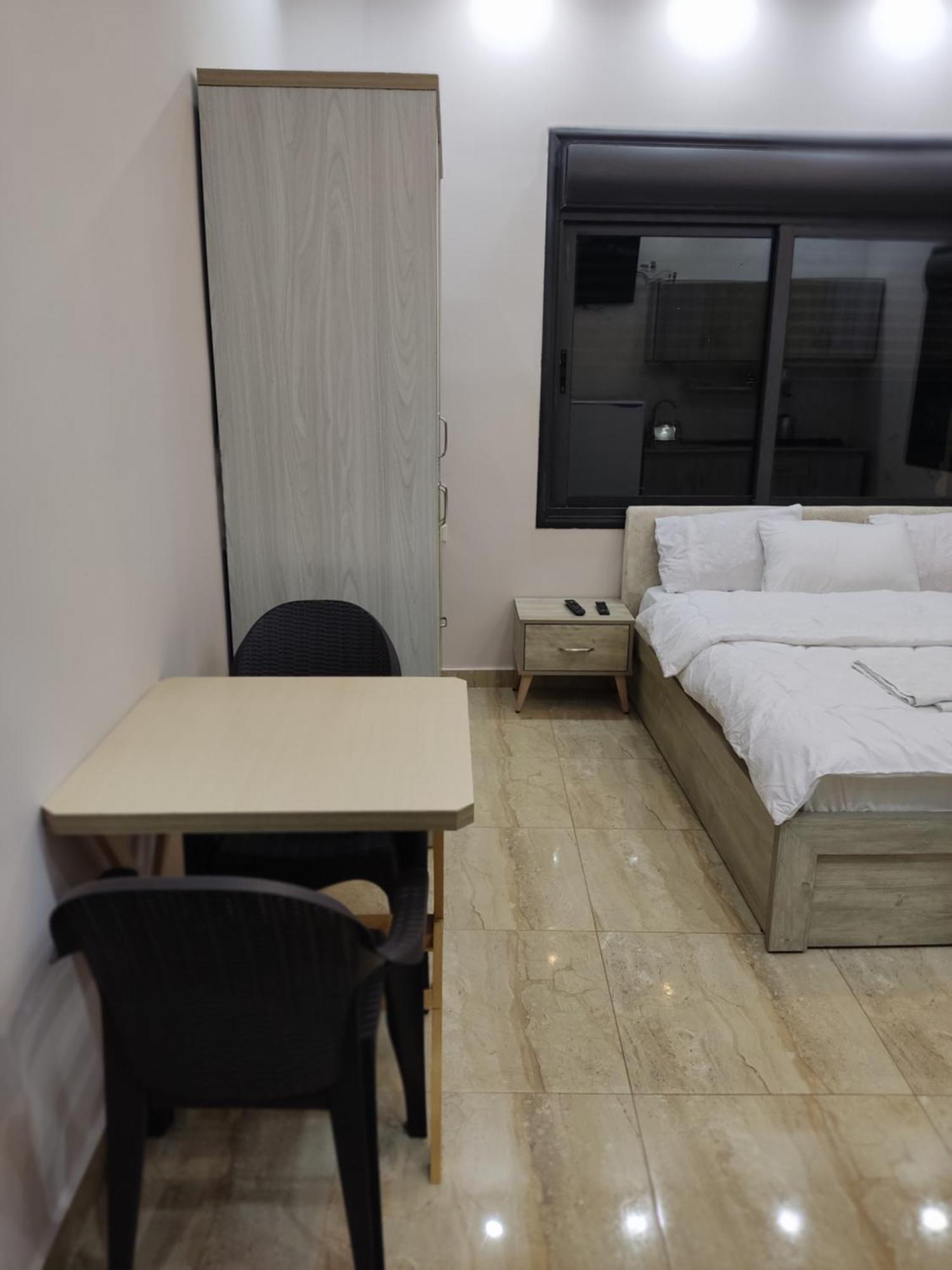 Lotus Housing For Furnished Apartments Jarash Habitación foto